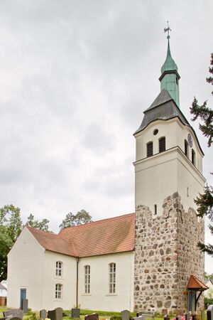 Kirche-Jeserig 1690 bildgröße ändern.jpg