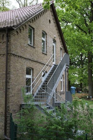 Südseite m 2.Fluchtweg 1727 resize.JPG