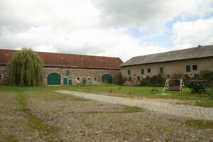 Hof mit Scheune 1481 resize.jpg