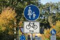 Fußgänger, auch für Radfahrer frei