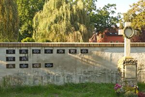 Urnengrabstätte P92A0581 Bildgröße ändern.jpg