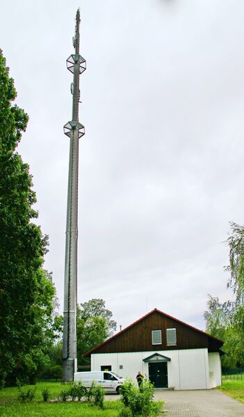 Datei:Telekom-Funkturm 7305 bildgröße ändern.JPG