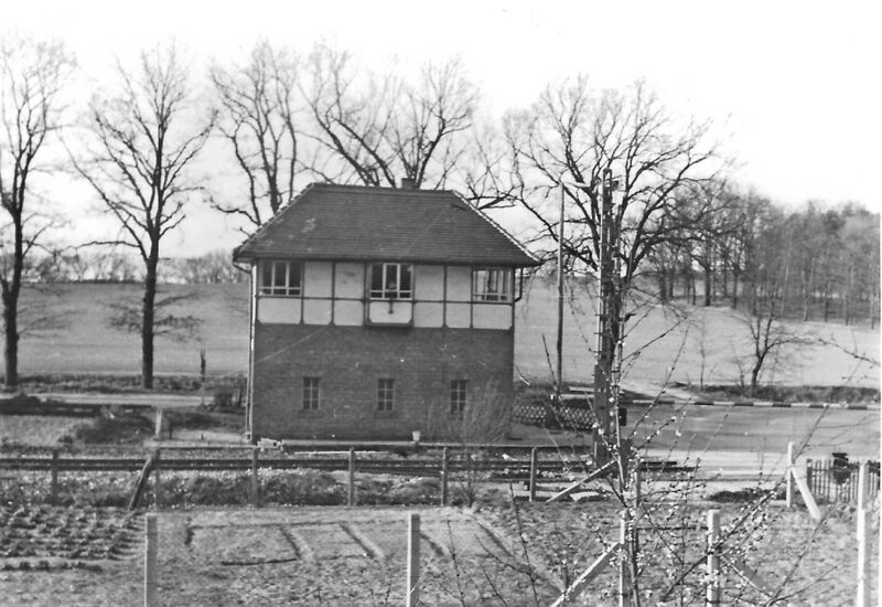 Datei:Stellwerk1,Groß Kreutz.jpeg