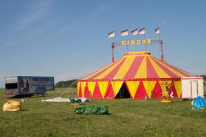 Zirkus-Ostfriesland 4681 bildgröße ändern.jpg